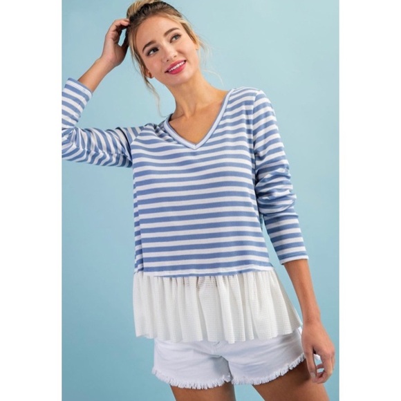 🛍NEW! Long Sleeve Ruffle Trim Top! - Picture 4 of 8